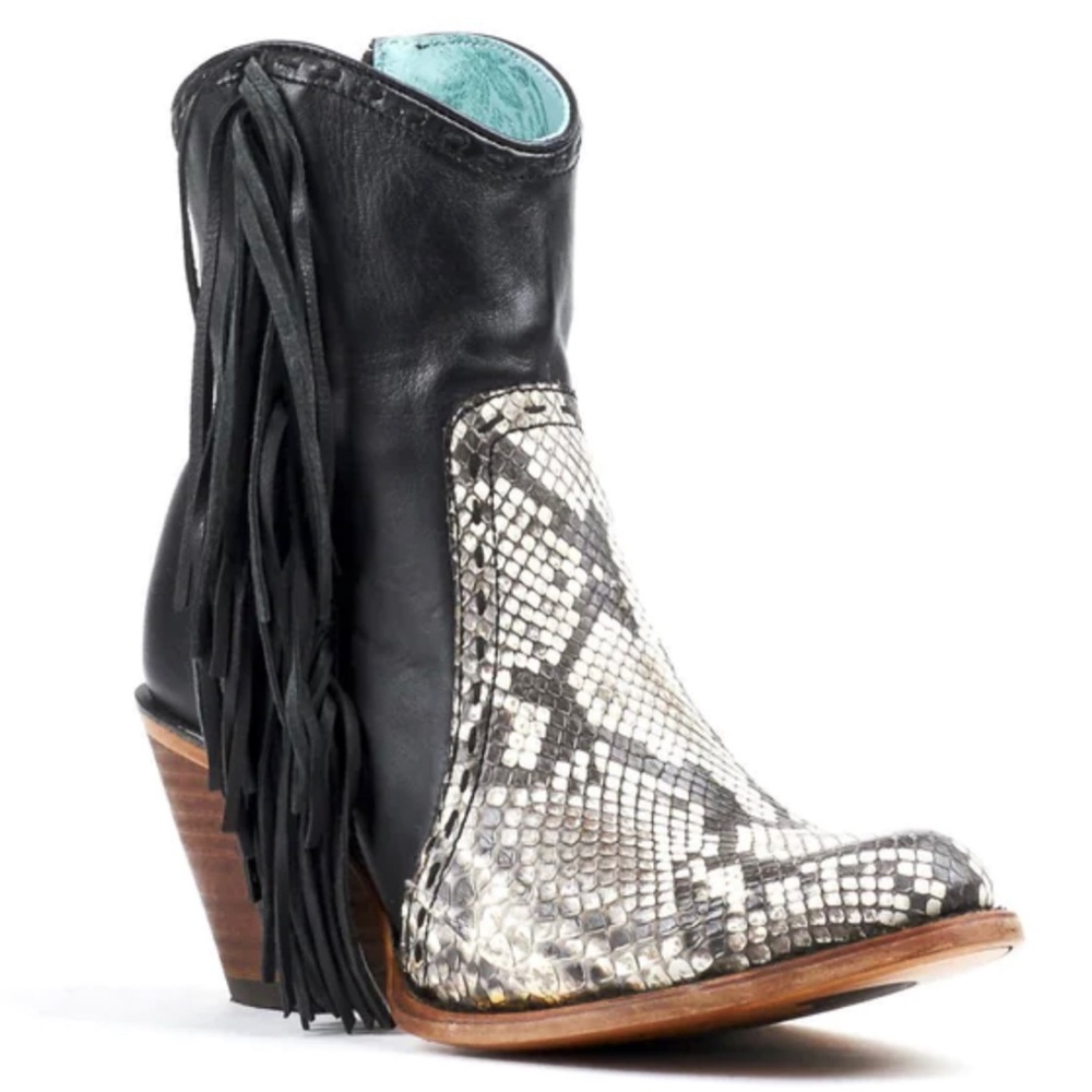 Coral black Natural python fringe boots. Sz 10.5 womens